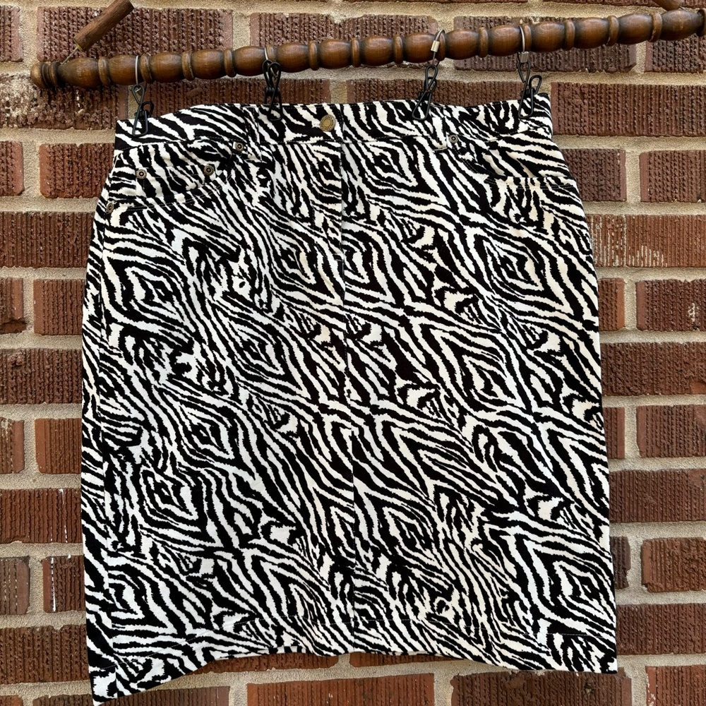 Jones New York Sport Women's Size 12 Pencil 98% Cotton Pockets Skirt Zebra print